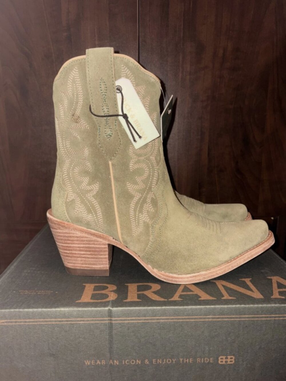 Buck & Brana Women Boots | Brooke Gamuza in Olive | Retail price: $200